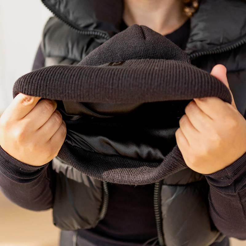 Women’s Winter Beanie with Magnetic Ponytail Opening – Warm & Stylish Knit Hat