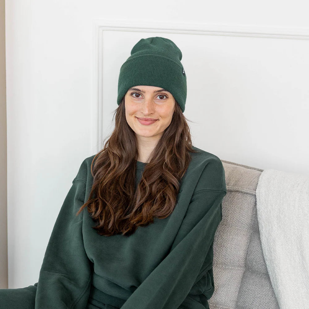 Women’s Winter Beanie with Magnetic Ponytail Opening – Warm & Stylish Knit Hat